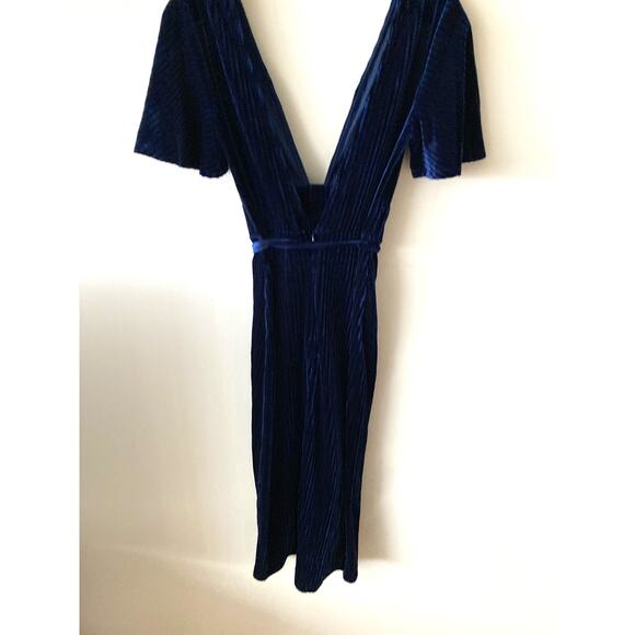 Revolve Privacy Please Low Cut Velvet Midi Dress Purple Size XS NEW - Picture 4 of 7